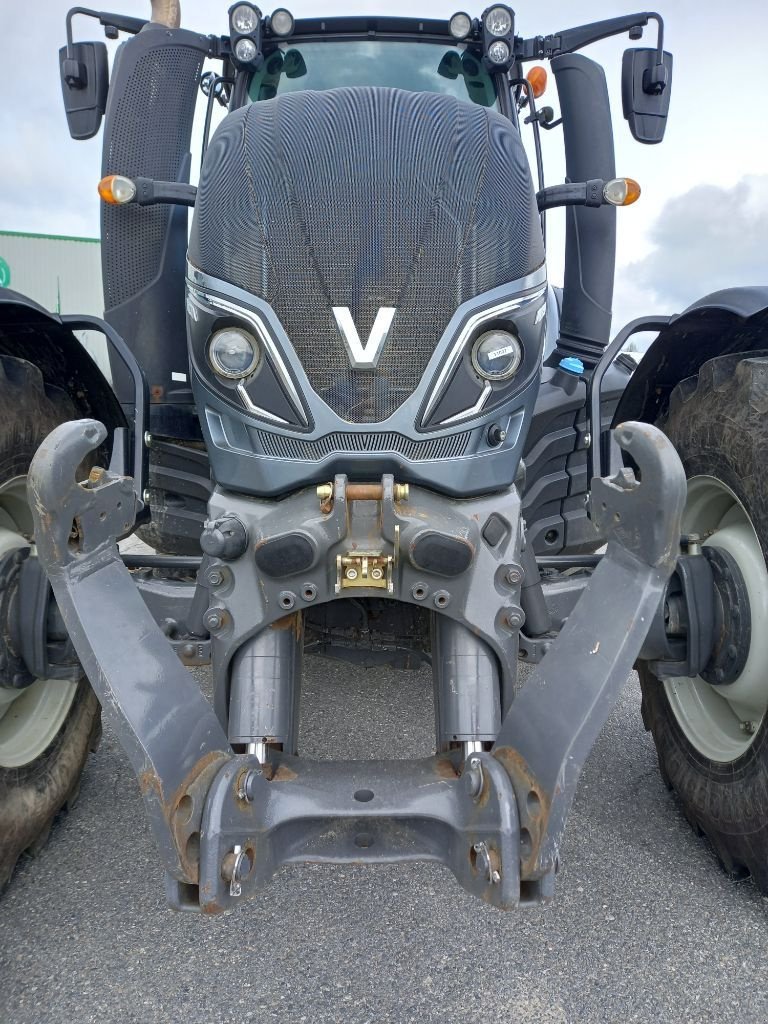 Traktor типа Valtra T154 Hitech, Gebrauchtmaschine в Calmont (Фотография 10)