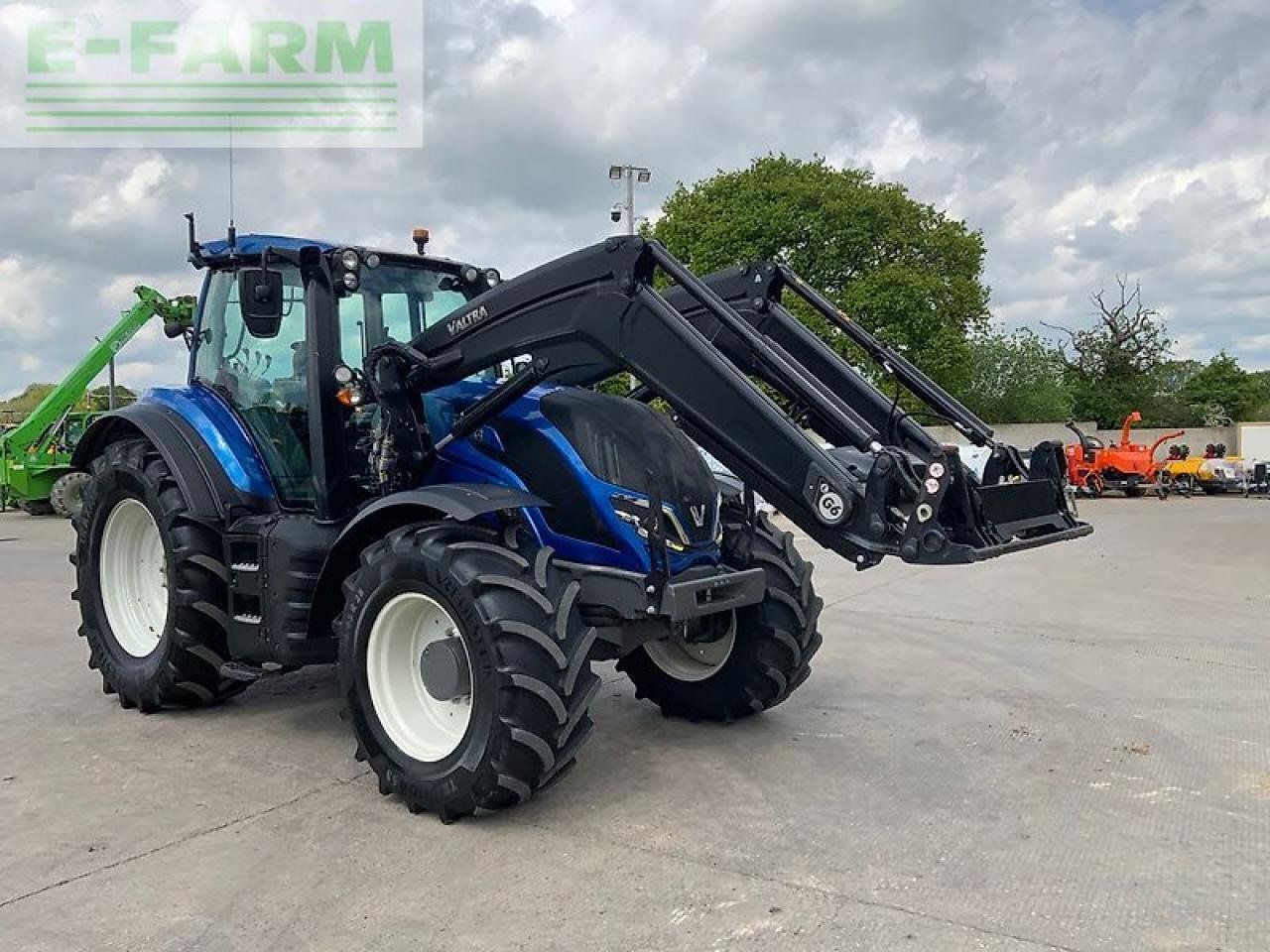 Traktor tip Valtra t155 active (st26475), Gebrauchtmaschine in SHAFTESBURY (Poză 8)