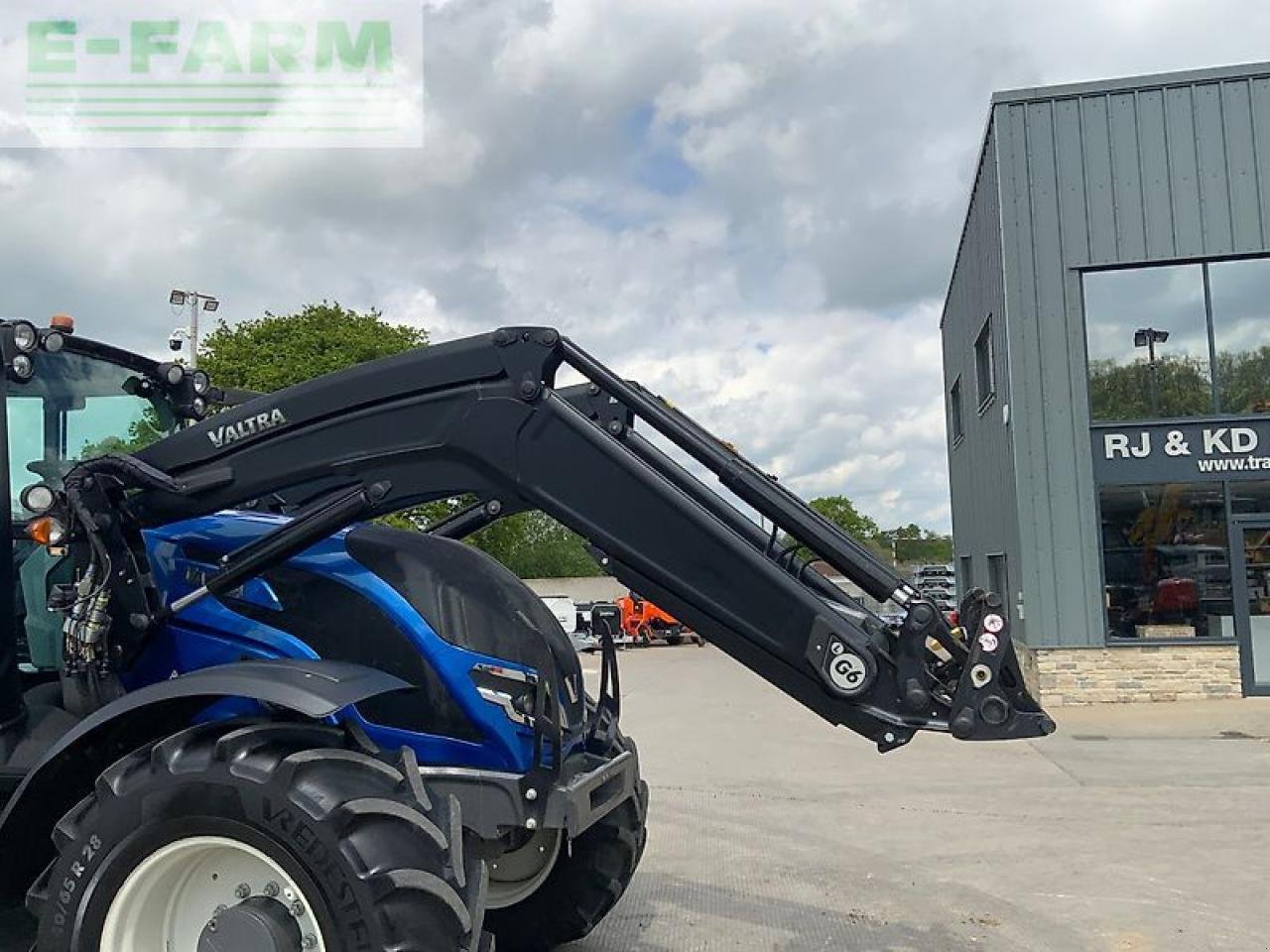 Traktor tip Valtra t155 active (st26475), Gebrauchtmaschine in SHAFTESBURY (Poză 10)