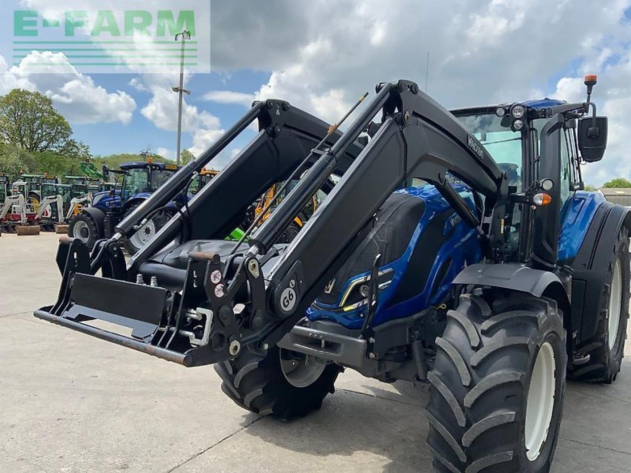 Traktor tip Valtra t155 active (st26475), Gebrauchtmaschine in SHAFTESBURY (Poză 12)