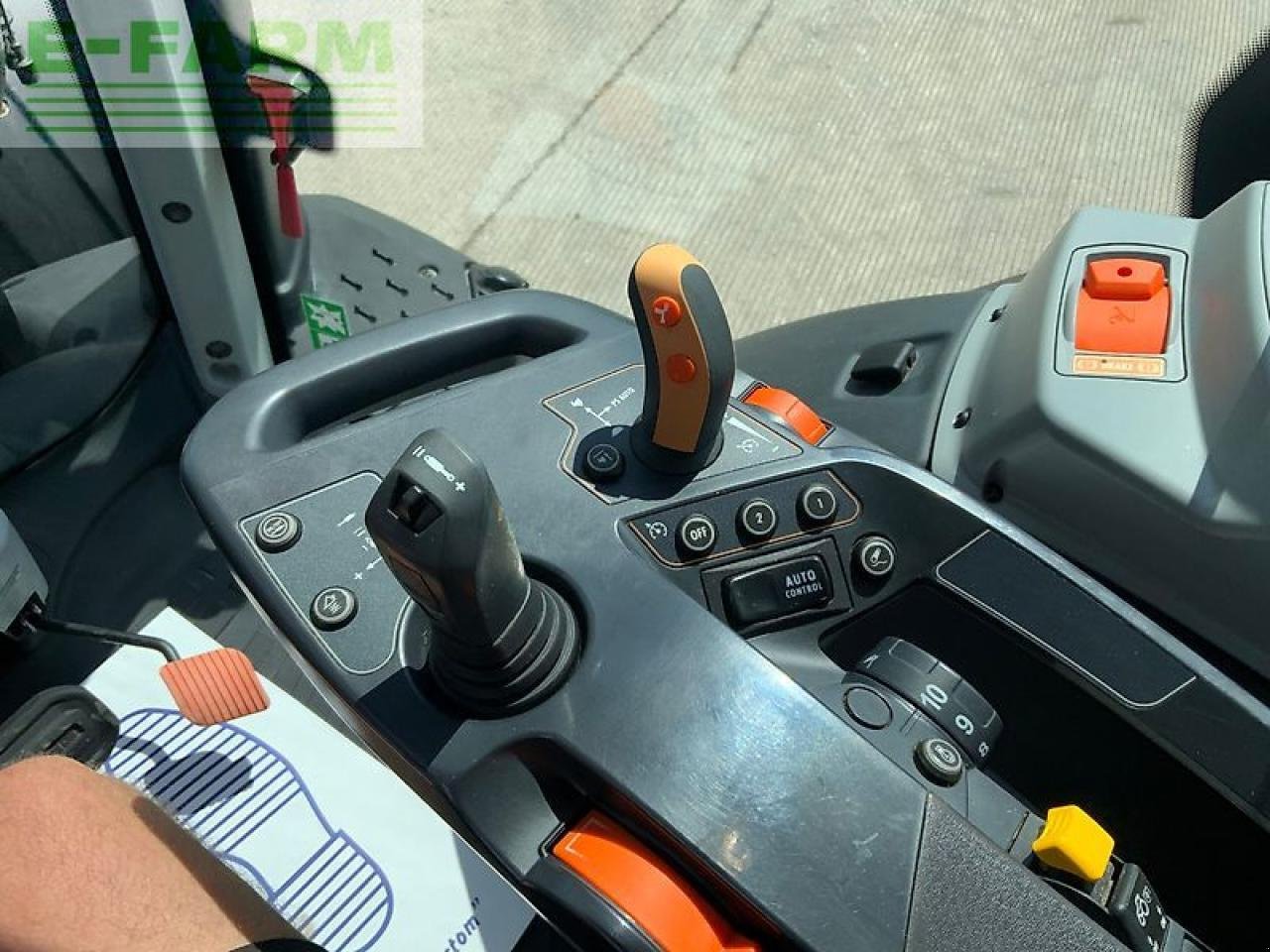 Traktor tip Valtra t155 active (st26475), Gebrauchtmaschine in SHAFTESBURY (Poză 29)
