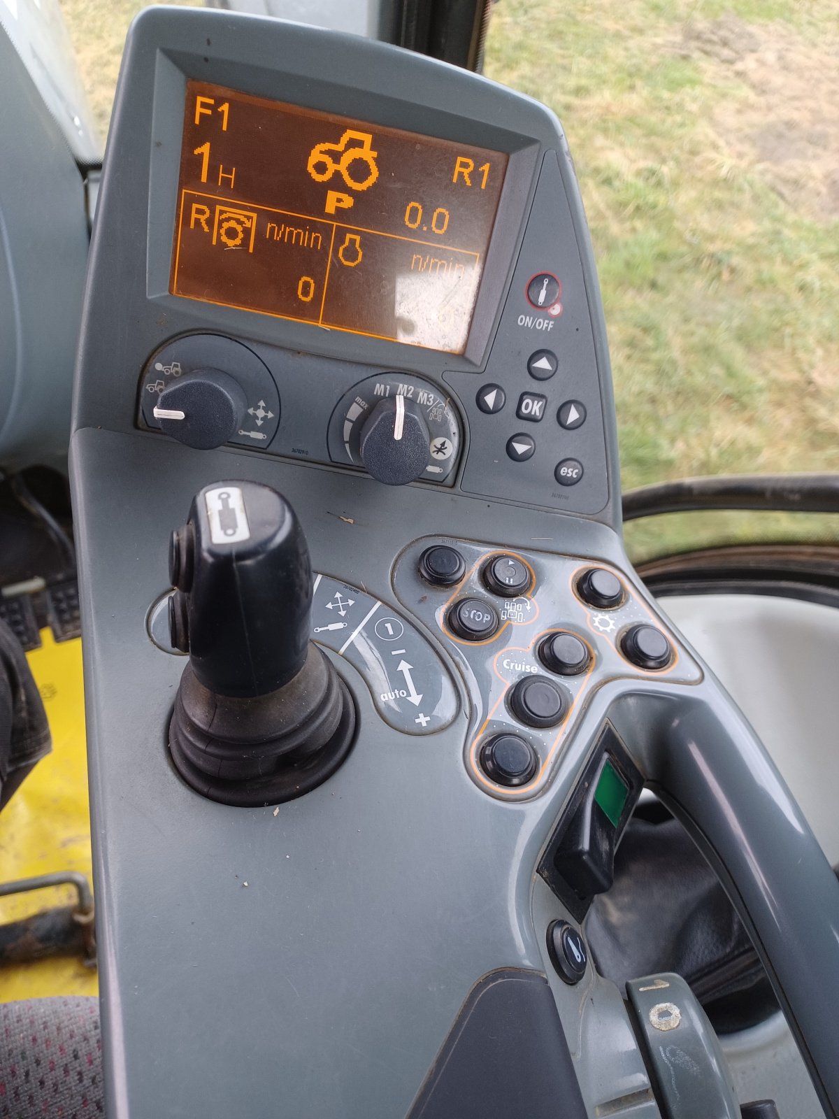 Traktor typu Valtra T161 Advance, Gebrauchtmaschine v Uffenheim (Obrázek 5)
