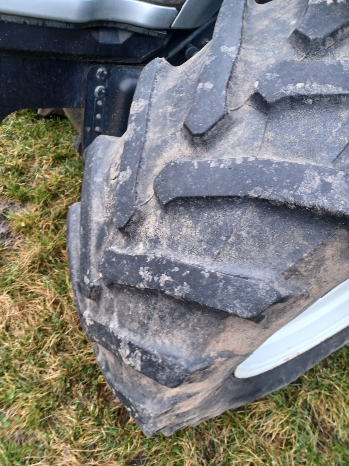 Traktor typu Valtra T161 Advance, Gebrauchtmaschine v Uffenheim (Obrázek 10)