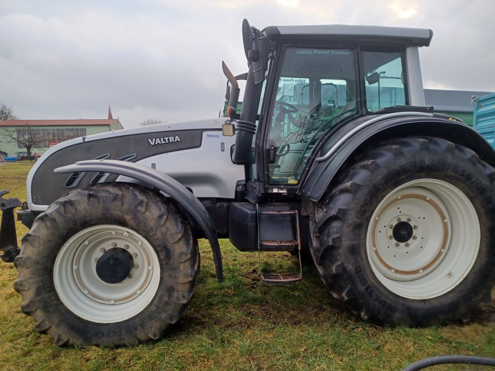 Traktor typu Valtra T161 Advance, Gebrauchtmaschine v Uffenheim (Obrázek 11)