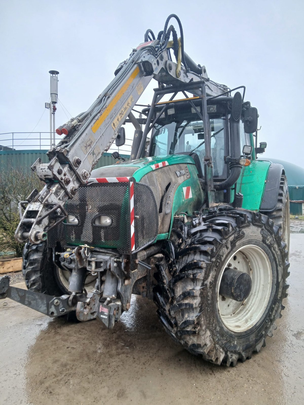 Traktor van het type Valtra T162, Gebrauchtmaschine in Tannhausen (Foto 1)