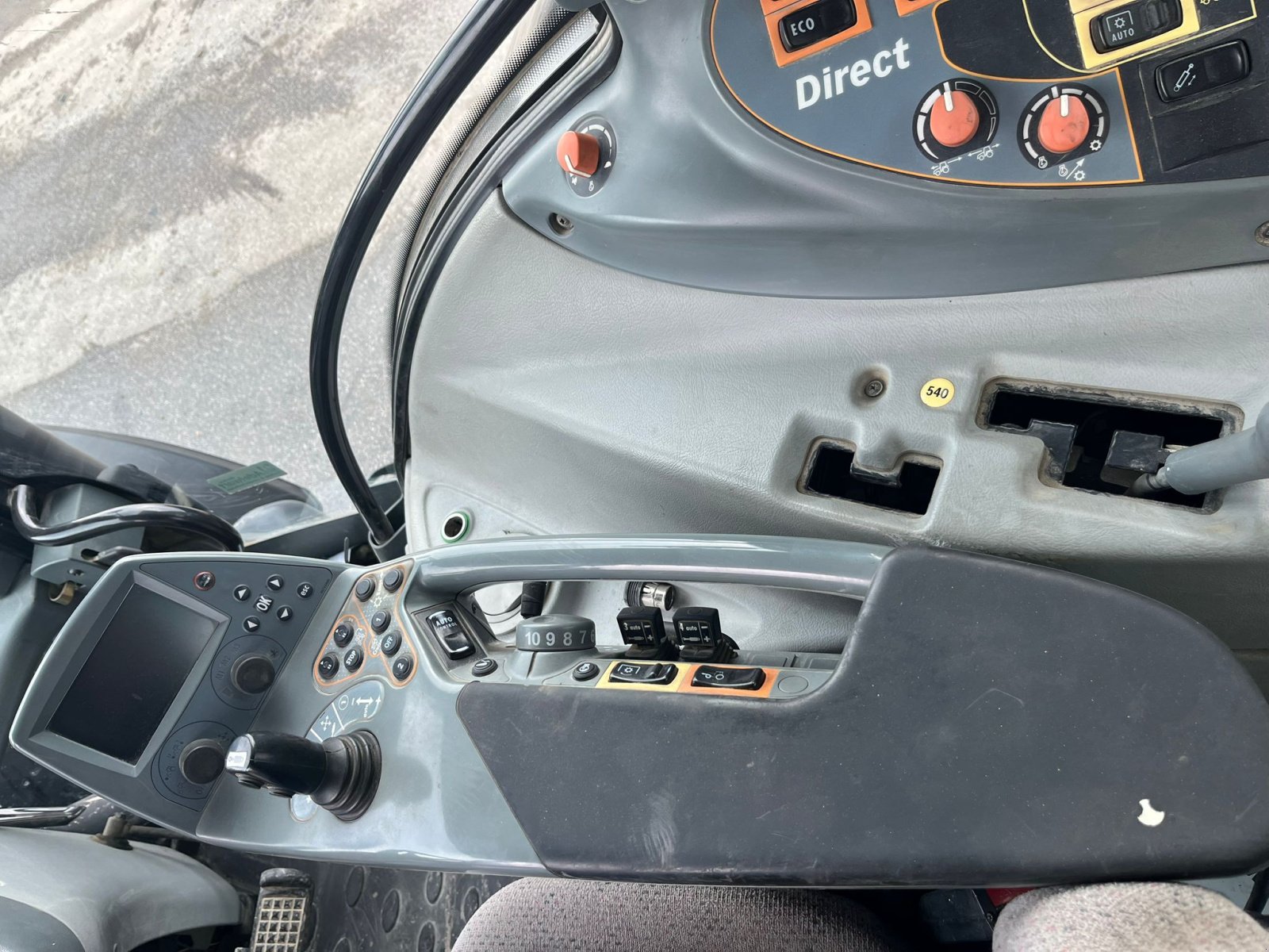 Traktor типа Valtra T163 D, Gebrauchtmaschine в Antdorf (Фотография 11)