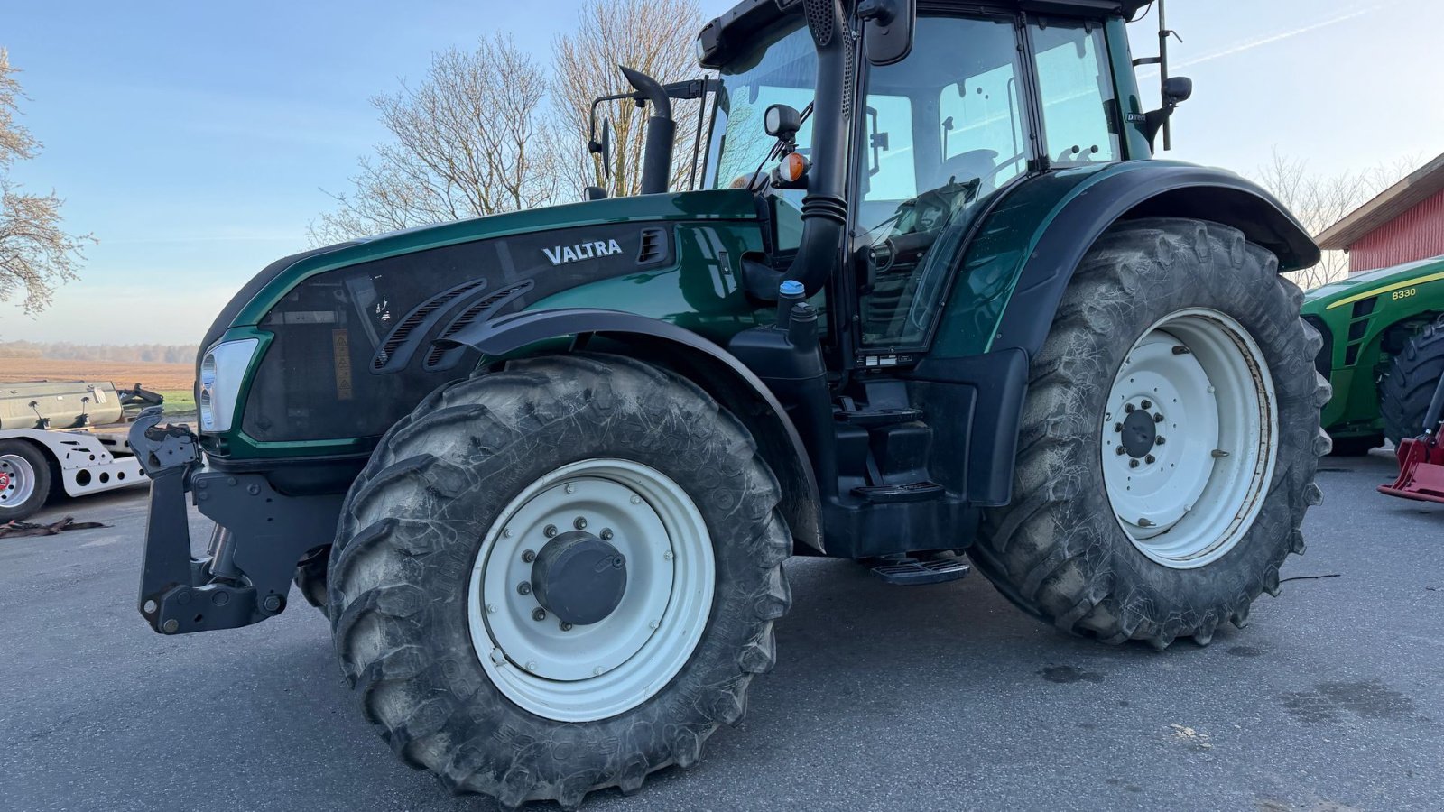 Traktor типа Valtra T163 DIRECT KUN 2600 TIMER!, Gebrauchtmaschine в Nørager (Фотография 2)