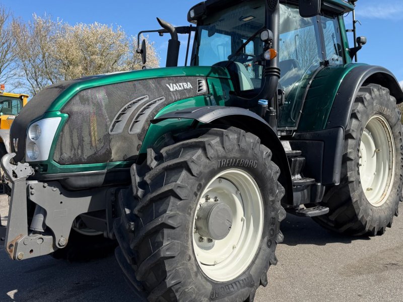 Traktor typu Valtra T163 DIRECT KUN 2600 TIMER!, Gebrauchtmaschine v Nørager