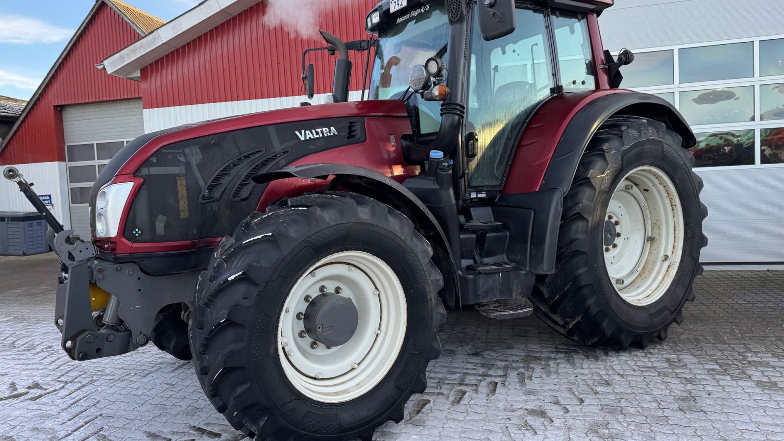 Traktor of the type Valtra T163 DIRECT KUN 5300 TIMER OG FRONT PTO!, Gebrauchtmaschine in Nørager (Picture 2)