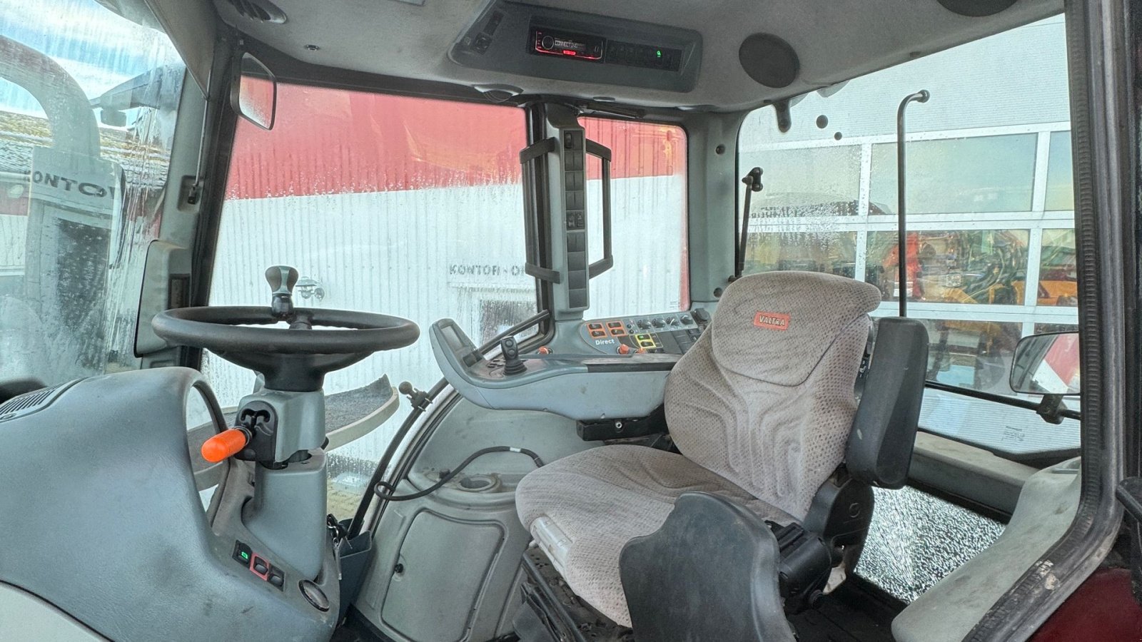 Traktor of the type Valtra T163 DIRECT KUN 5300 TIMER OG FRONT PTO!, Gebrauchtmaschine in Nørager (Picture 16)