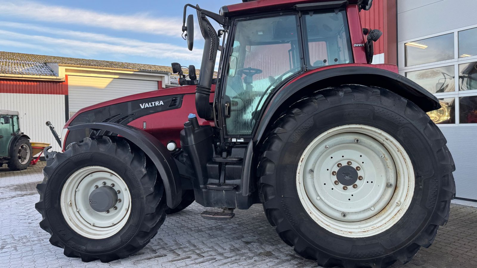 Traktor of the type Valtra T163 DIRECT KUN 5300 TIMER OG FRONT PTO!, Gebrauchtmaschine in Nørager (Picture 5)