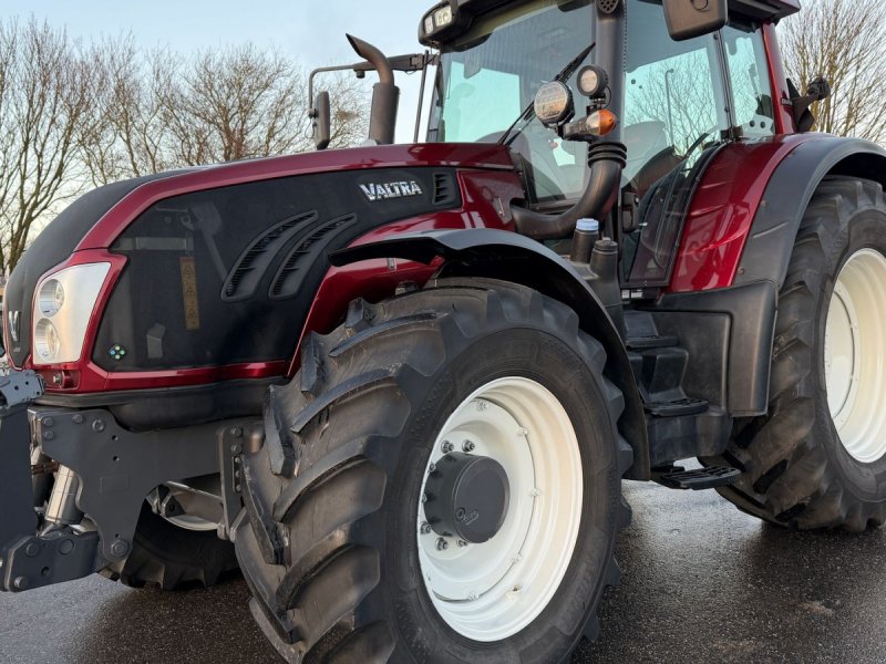 Traktor del tipo Valtra T163 DIRECT KUN 5300 TIMER OG FRONT PTO!, Gebrauchtmaschine In Nørager