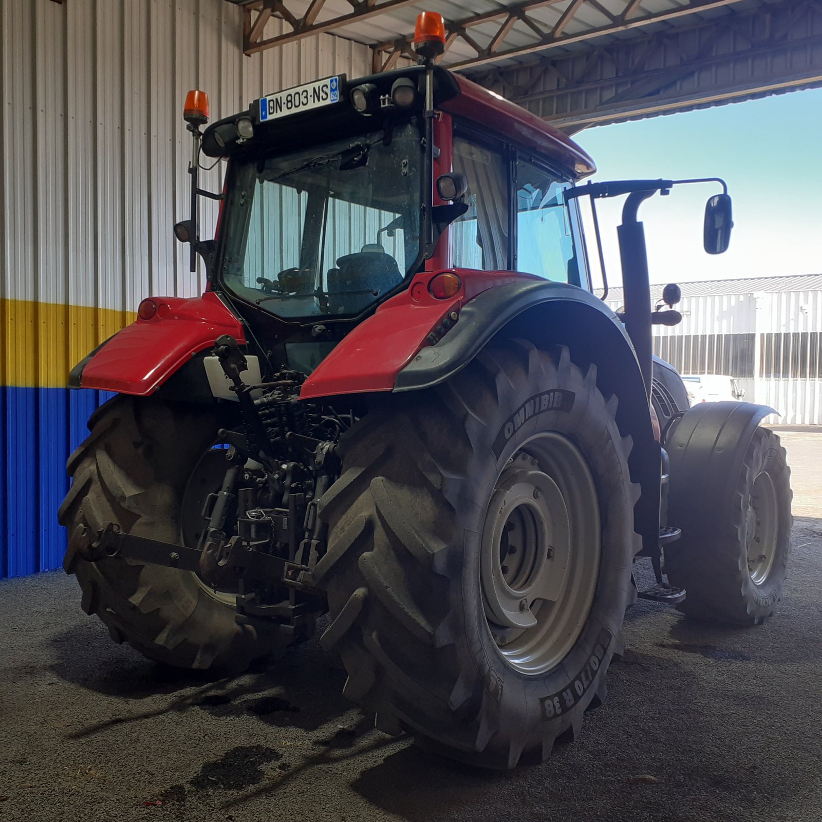 Traktor of the type Valtra T163, Gebrauchtmaschine in HERLIN LE SEC (Picture 4)