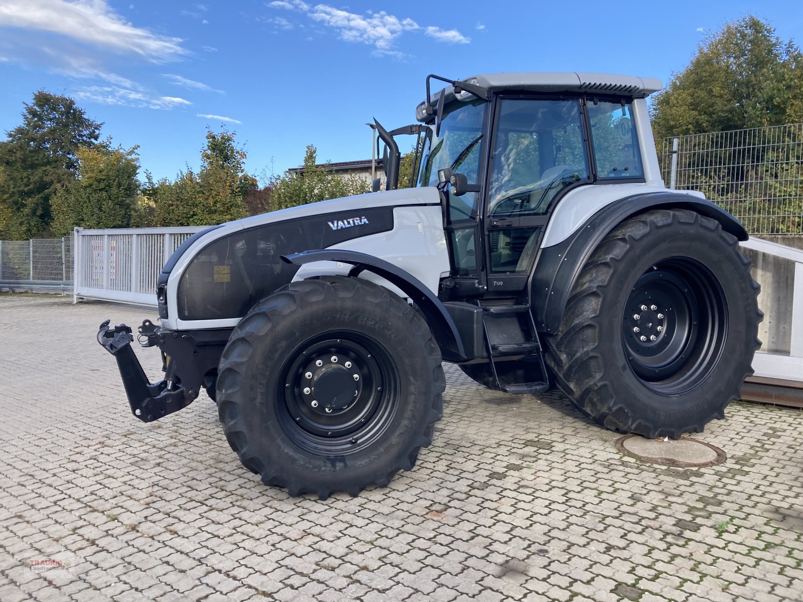 Traktor del tipo Valtra T170, Gebrauchtmaschine In Mainburg/Wambach (Immagine 1)