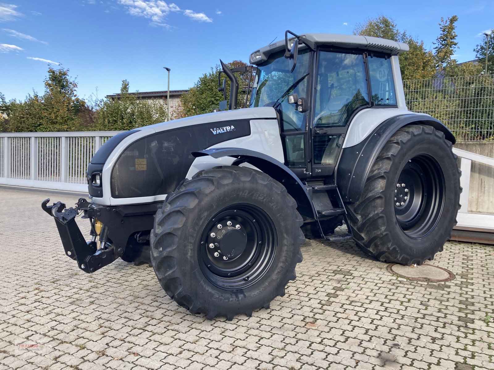 Traktor del tipo Valtra T170, Gebrauchtmaschine In Mainburg/Wambach (Immagine 2)