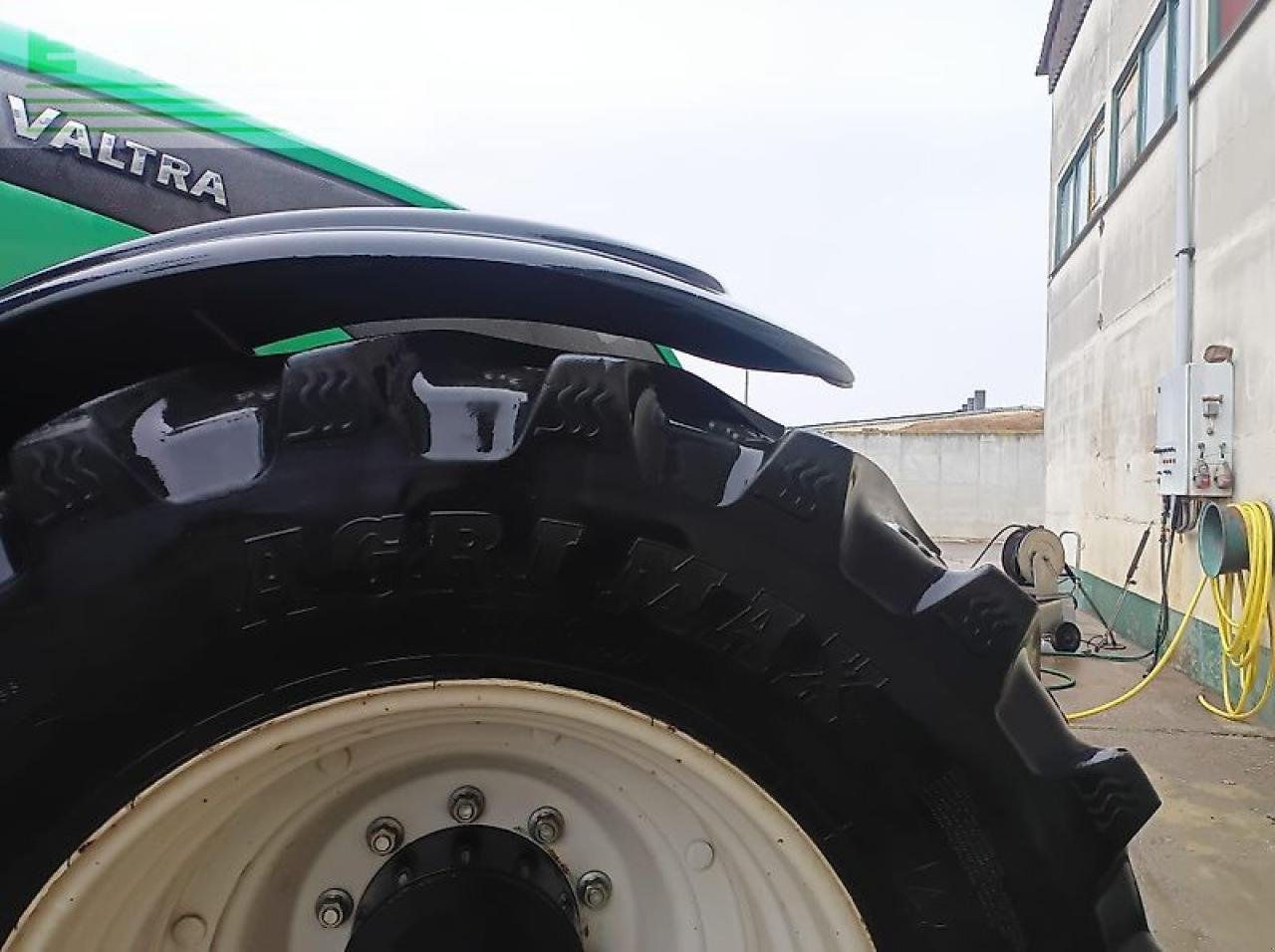 Traktor Türe ait Valtra t171, Gebrauchtmaschine içinde WALLHAUSEN (resim 9)