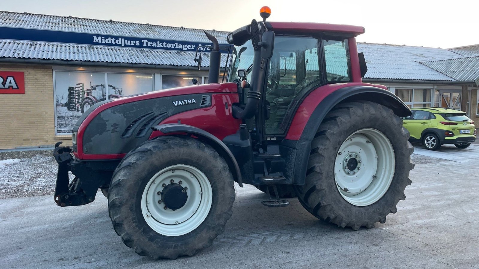 Traktor Türe ait Valtra T172 Versu, Gebrauchtmaschine içinde Nimtofte (resim 1)