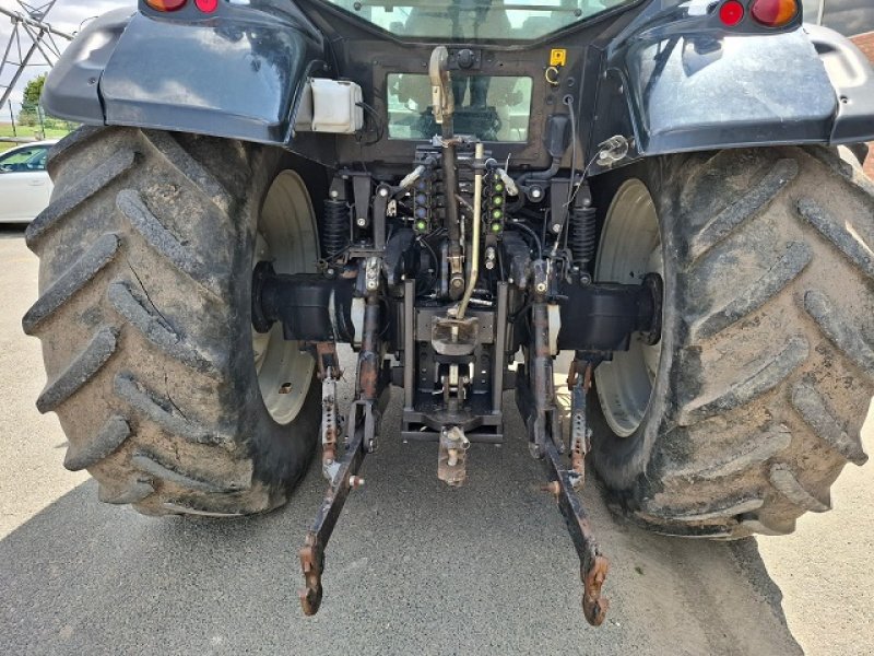 Traktor типа Valtra T172, Gebrauchtmaschine в PITHIVIERS Cedex (Фотография 11)