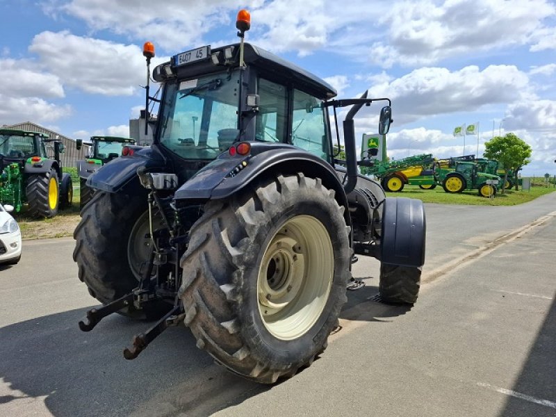 Traktor типа Valtra T172, Gebrauchtmaschine в PITHIVIERS Cedex (Фотография 3)