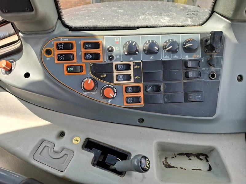 Traktor типа Valtra T172, Gebrauchtmaschine в PITHIVIERS Cedex (Фотография 8)