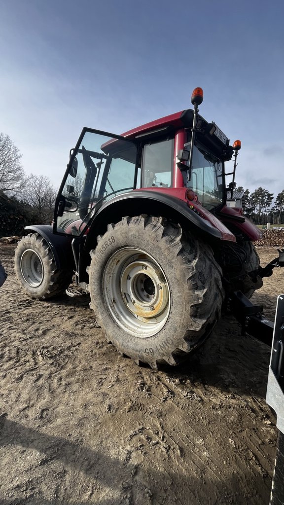 Traktor typu Valtra T172V, Gebrauchtmaschine v Calmont (Obrázek 2)