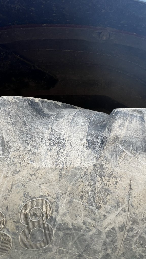 Traktor typu Valtra T172V, Gebrauchtmaschine v Calmont (Obrázek 11)