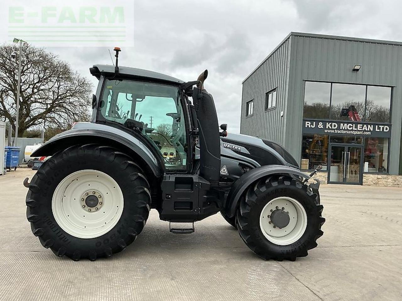 Traktor Türe ait Valtra t174 active tractor (st26000), Gebrauchtmaschine içinde SHAFTESBURY (resim 1)