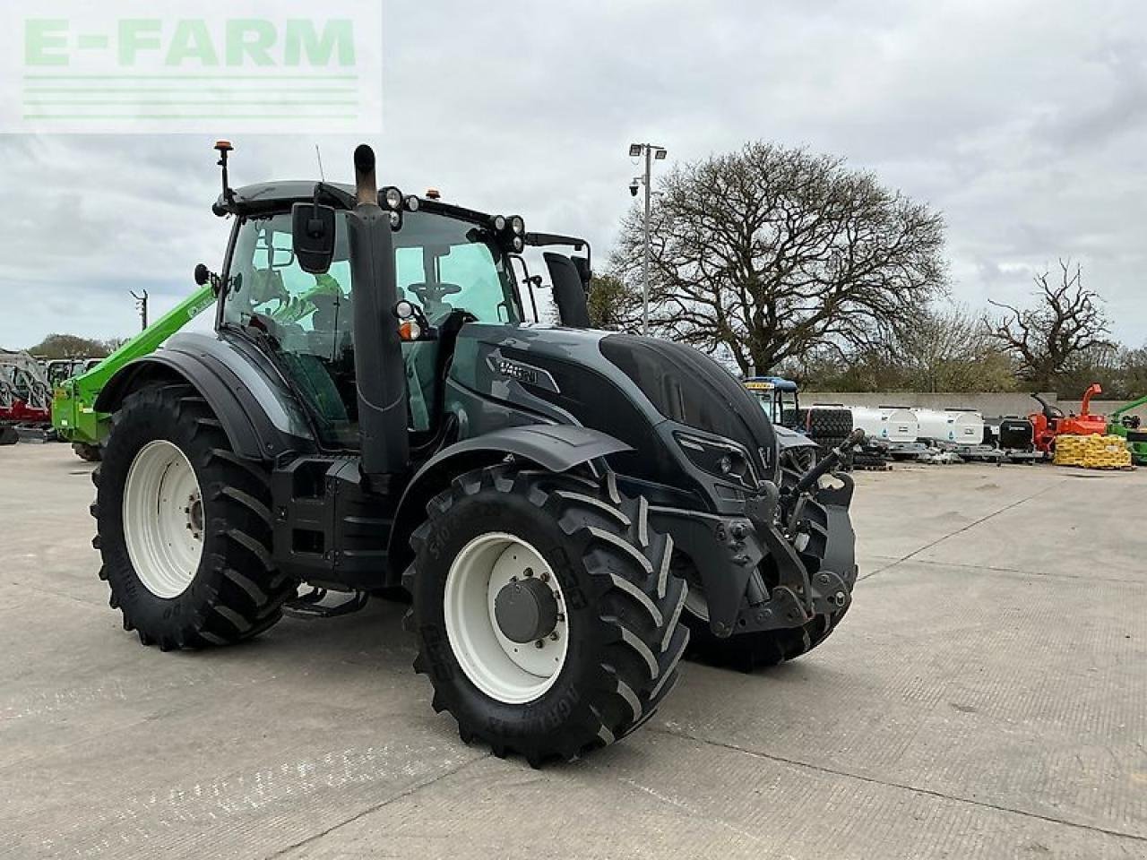 Traktor Türe ait Valtra t174 active tractor (st26000), Gebrauchtmaschine içinde SHAFTESBURY (resim 2)