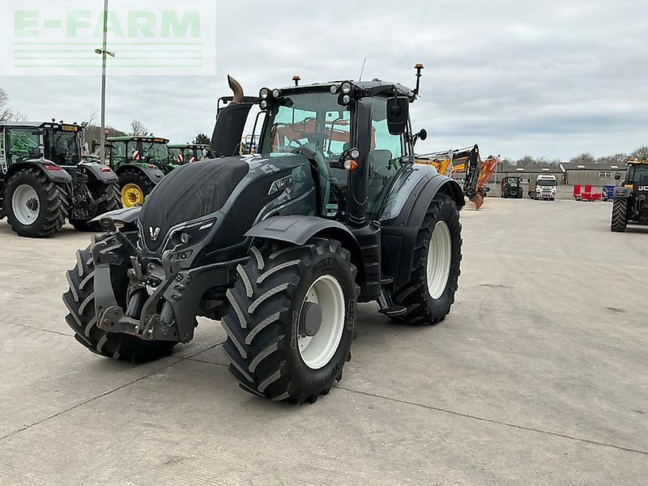 Traktor Türe ait Valtra t174 active tractor (st26000), Gebrauchtmaschine içinde SHAFTESBURY (resim 4)