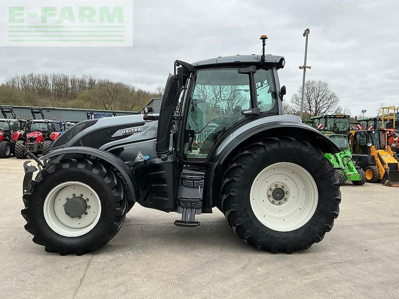 Traktor Türe ait Valtra t174 active tractor (st26000), Gebrauchtmaschine içinde SHAFTESBURY (resim 5)
