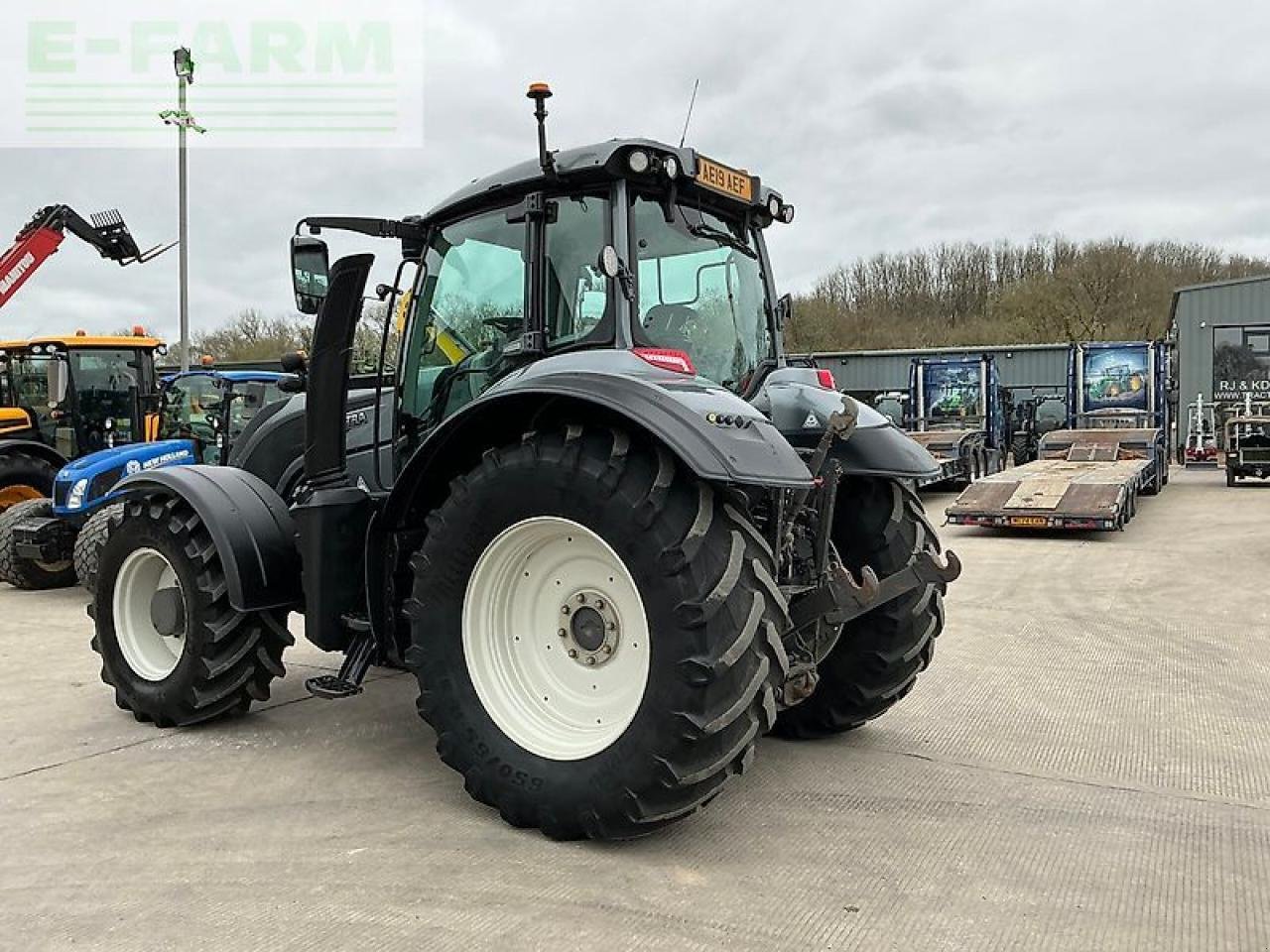 Traktor Türe ait Valtra t174 active tractor (st26000), Gebrauchtmaschine içinde SHAFTESBURY (resim 7)