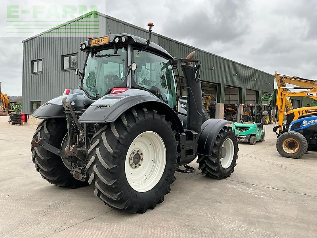 Traktor Türe ait Valtra t174 active tractor (st26000), Gebrauchtmaschine içinde SHAFTESBURY (resim 9)