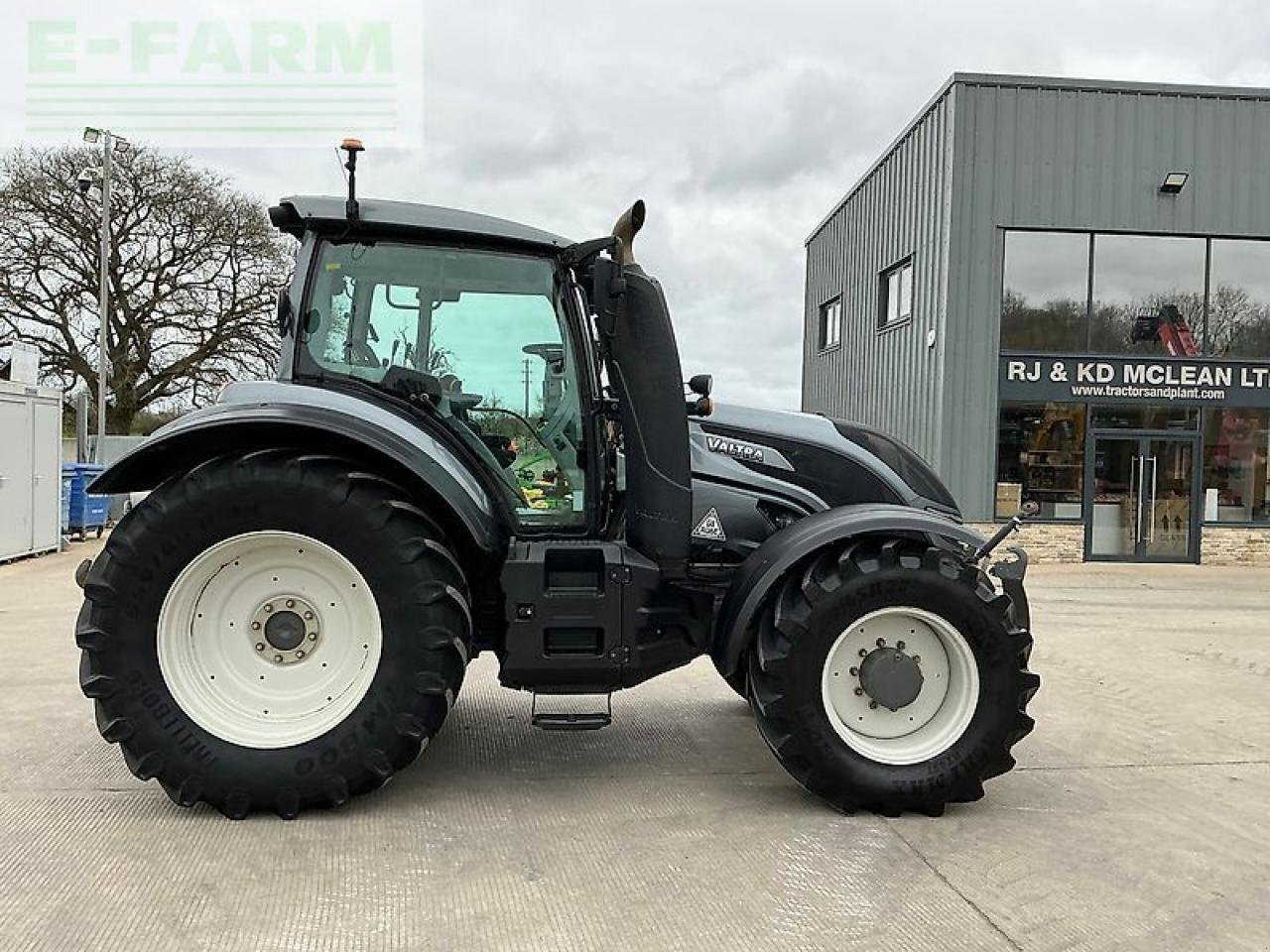 Traktor Türe ait Valtra t174 active tractor (st26000), Gebrauchtmaschine içinde SHAFTESBURY (resim 10)