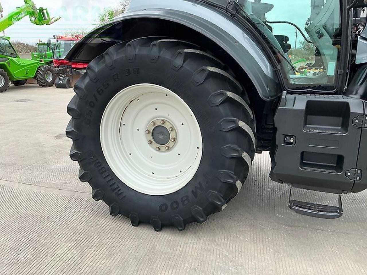 Traktor Türe ait Valtra t174 active tractor (st26000), Gebrauchtmaschine içinde SHAFTESBURY (resim 11)