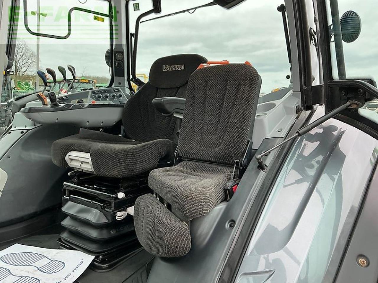 Traktor Türe ait Valtra t174 active tractor (st26000), Gebrauchtmaschine içinde SHAFTESBURY (resim 21)
