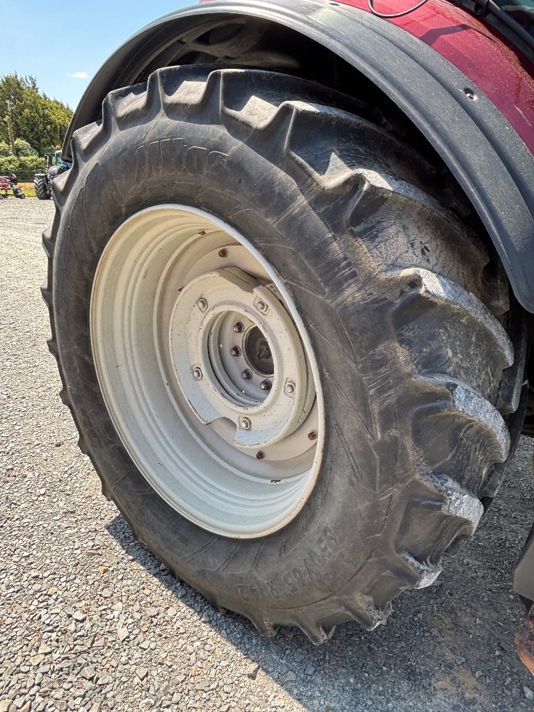 Traktor типа Valtra T174 ACTIVE, Gebrauchtmaschine в Combourg (Фотография 7)