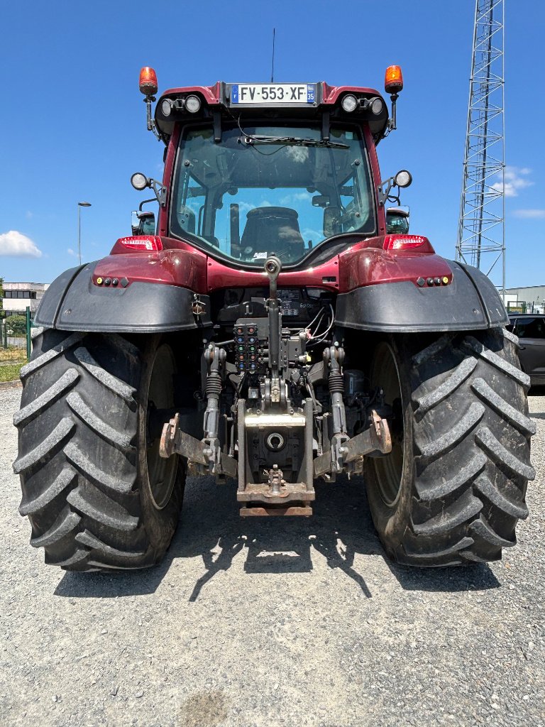 Traktor типа Valtra T174 ACTIVE, Gebrauchtmaschine в Combourg (Фотография 8)