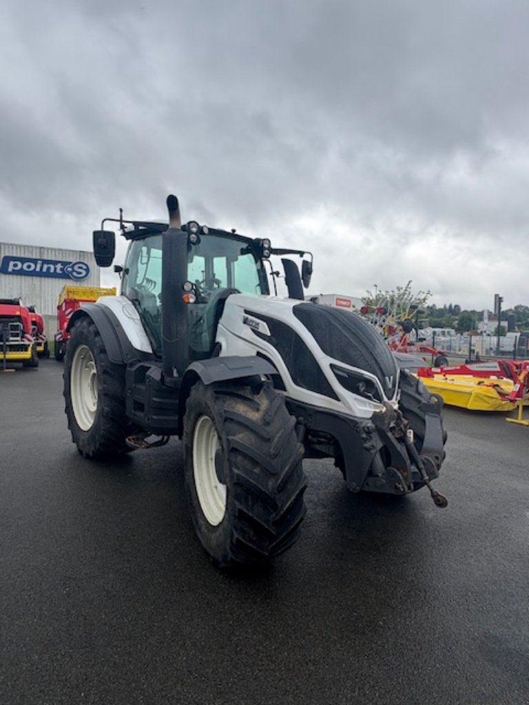 Traktor типа Valtra T174 active, Gebrauchtmaschine в Neufchâtel-en-Bray (Фотография 2)