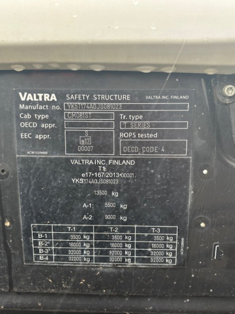 Traktor типа Valtra T174 active, Gebrauchtmaschine в Neufchâtel-en-Bray (Фотография 7)