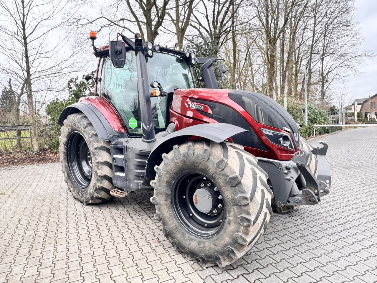 Traktor tipa Valtra T174 Active, Gebrauchtmaschine u Achterveld (Slika 2)