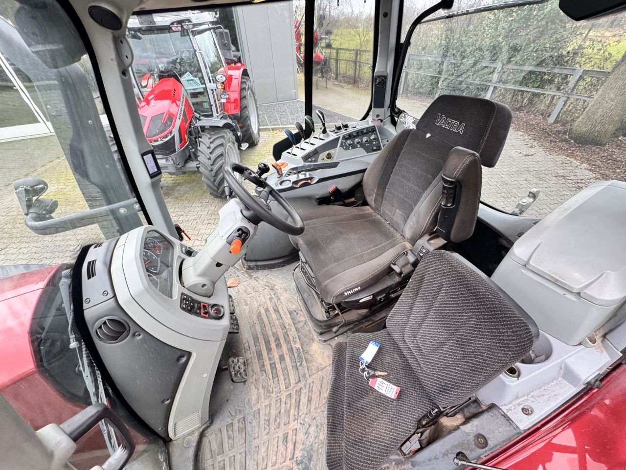 Traktor tipa Valtra T174 Active, Gebrauchtmaschine u Achterveld (Slika 10)