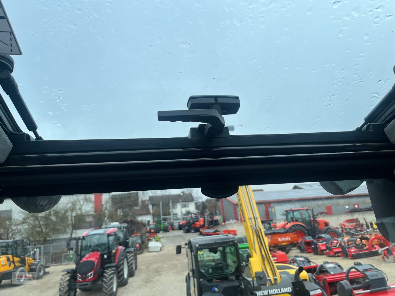 Traktor of the type Valtra T174 D, Gebrauchtmaschine in Mainburg/Wambach (Picture 23)