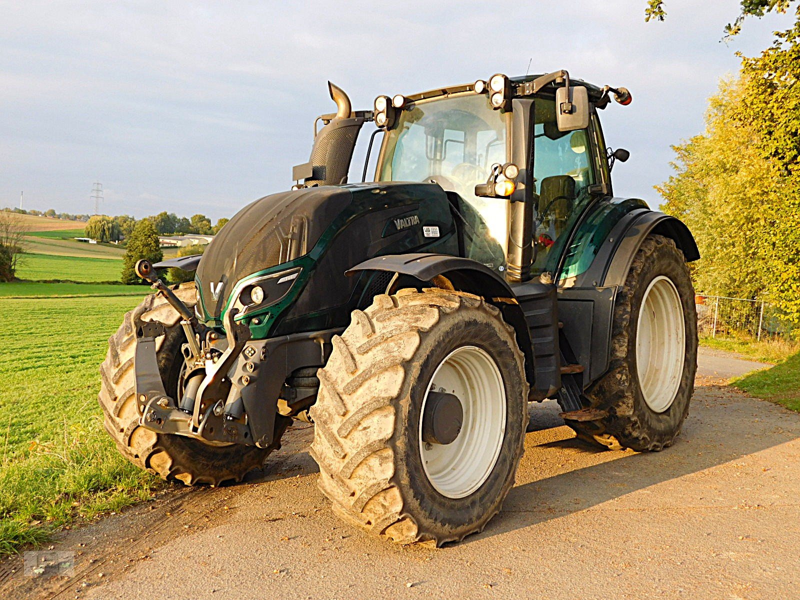 Traktor tip Valtra T174 E D  25 Edition, Gebrauchtmaschine in Gross-Bieberau (Poză 1)