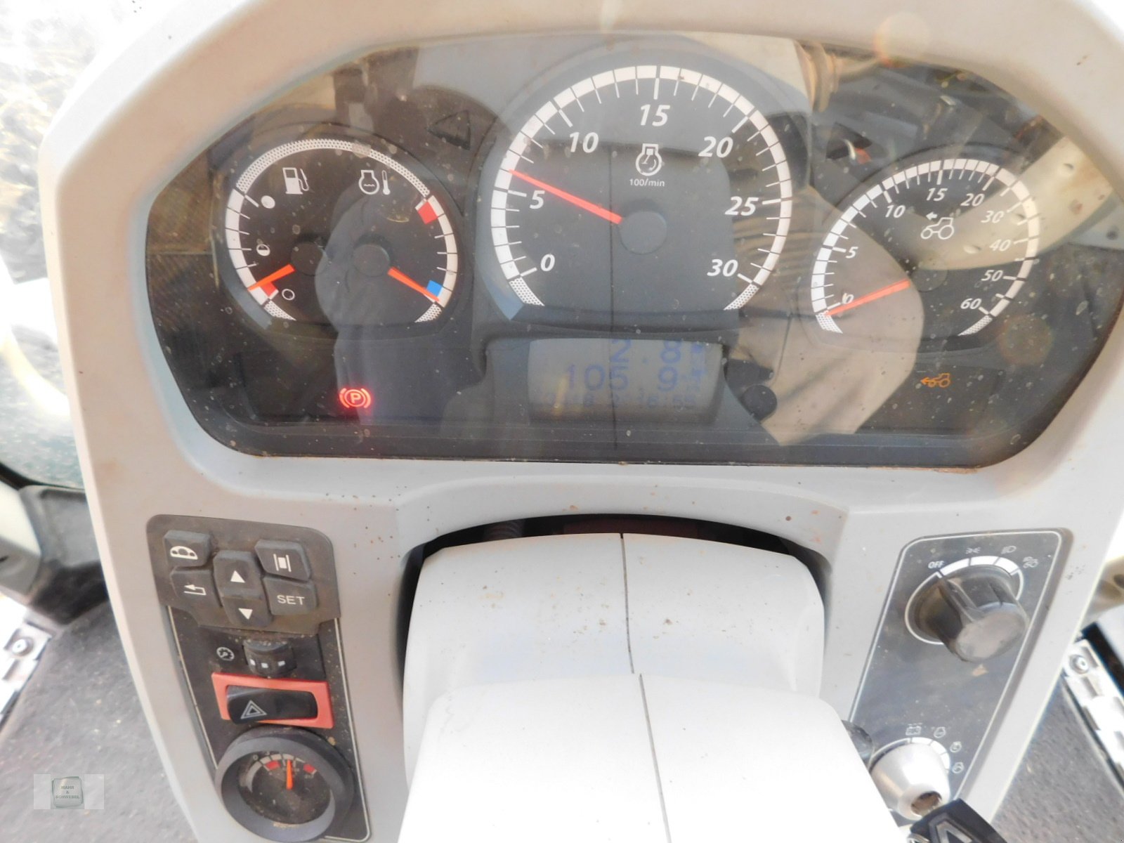 Traktor tip Valtra T174 E D  25 Edition, Gebrauchtmaschine in Gross-Bieberau (Poză 12)