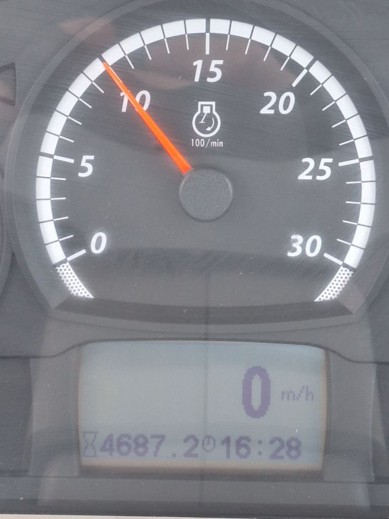 Traktor za tip Valtra T174 V, Gebrauchtmaschine u Neufchâtel-en-Bray (Slika 7)