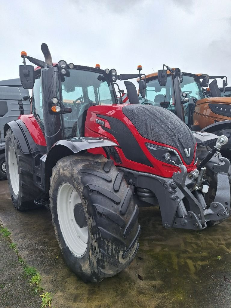 Traktor za tip Valtra T174 V, Gebrauchtmaschine u Neufchâtel-en-Bray (Slika 1)
