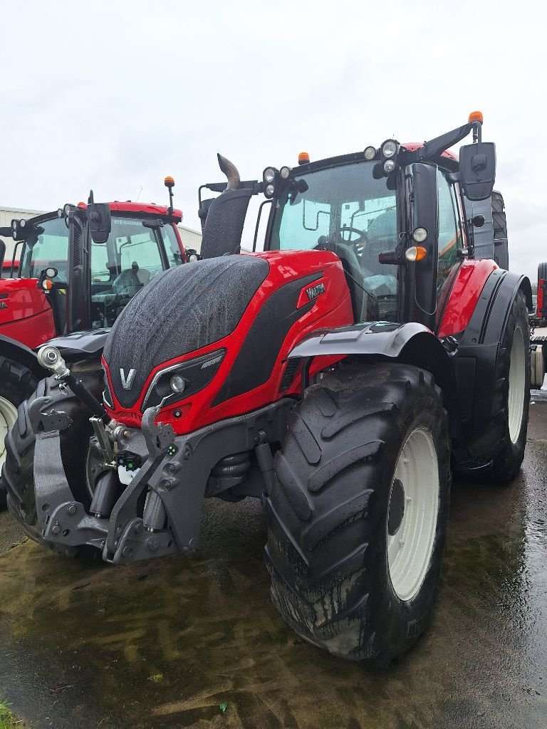 Traktor za tip Valtra T174 V, Gebrauchtmaschine u Neufchâtel-en-Bray (Slika 6)