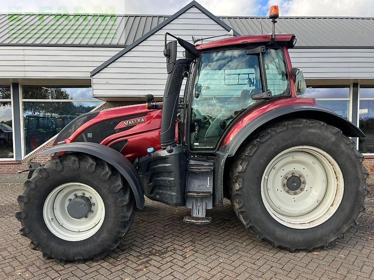 Traktor typu Valtra t174 versu, Gebrauchtmaschine v ag BROEKLAND (Obrázek 2)