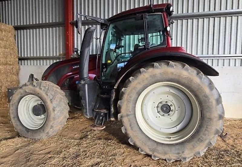 Traktor a típus Valtra T174 VERSU, Gebrauchtmaschine ekkor: PEYROLE (Kép 1)