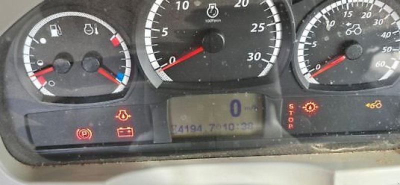 Traktor a típus Valtra T174 VERSU, Gebrauchtmaschine ekkor: PEYROLE (Kép 4)